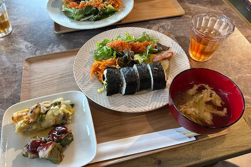 宇都宮市役所近くの「cafe ikka（イッカ）」で彩り豊かなランチを楽しんできました！